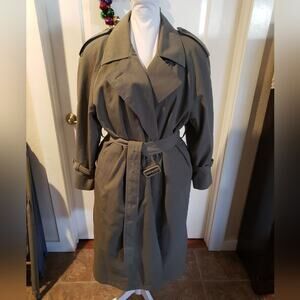 London fog winter Trench coat removable quilted lining like new size‎ 6